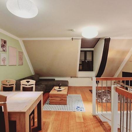 Elegance Apartment Wina Bagian luar foto