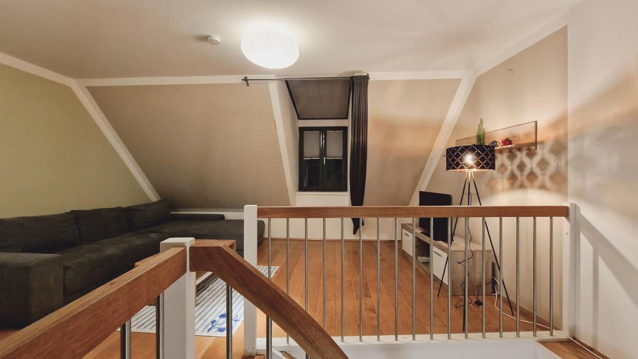 Elegance Apartment Wina Bagian luar foto