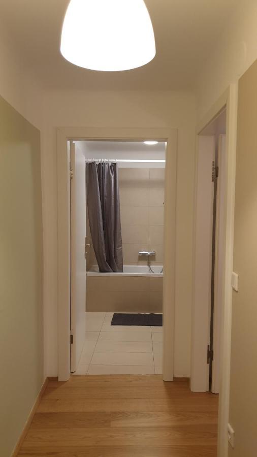 Elegance Apartment Wina Bagian luar foto