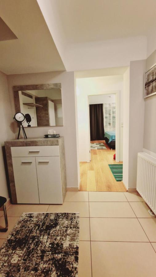 Elegance Apartment Wina Bagian luar foto
