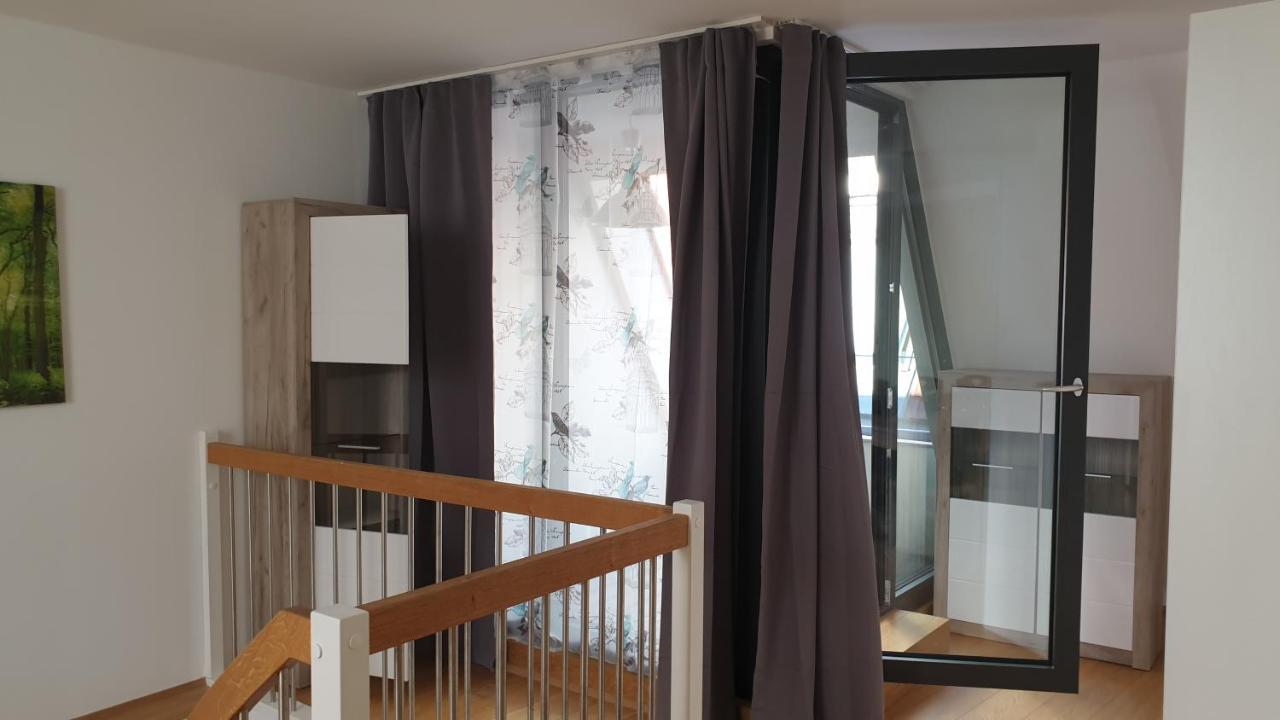 Elegance Apartment Wina Bagian luar foto