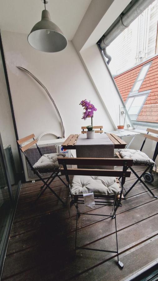 Elegance Apartment Wina Bagian luar foto